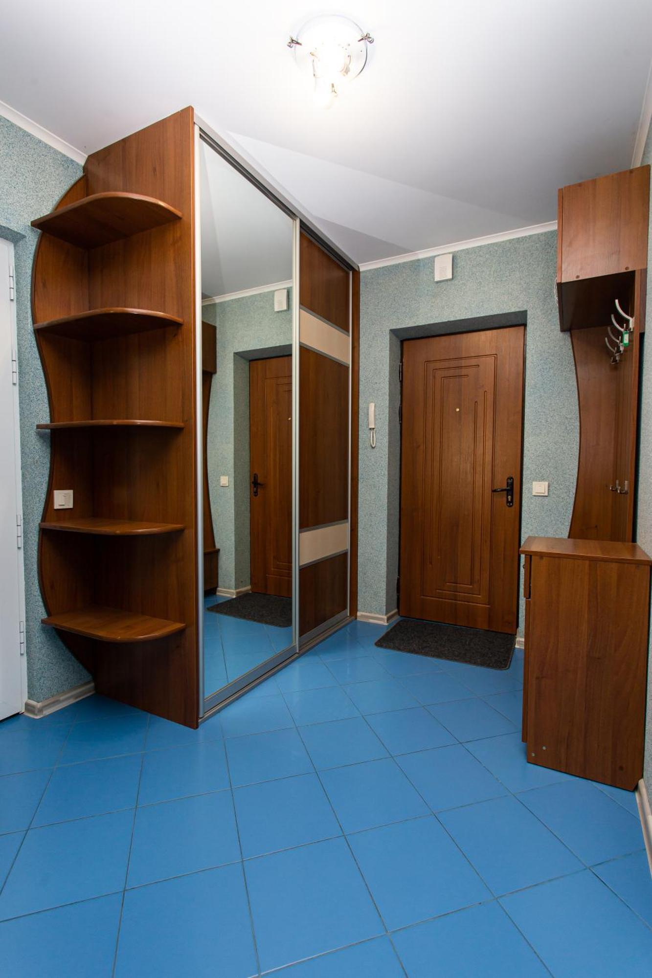 Центр. Вул. Родини Барвінських Ternopil Exterior photo